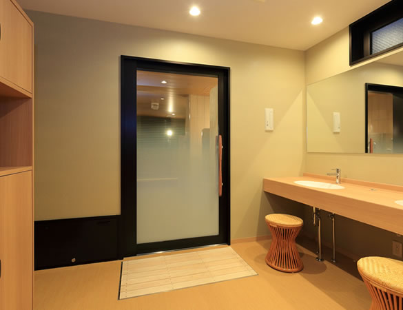 Smaller Bath Changing Room
